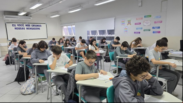 Notícia - Alunos de Criciúma trazem 100 medalhas de nacional de matemática